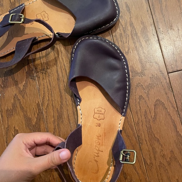 Crupon Barefoot sandals - Picture 2 of 8